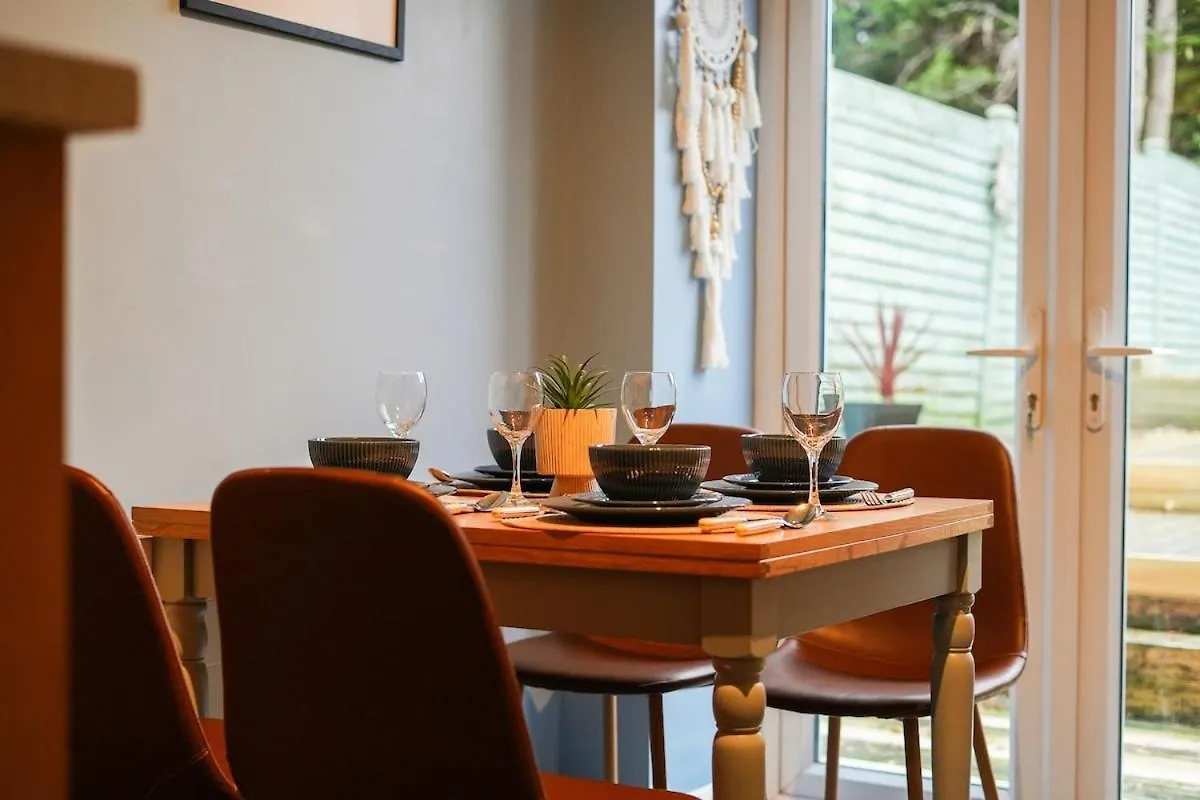 Large 3 Bed Home, Wisewood, Free Parking, Great For Groups - Hosted By Stay Host Save Sheffield Regno Unito