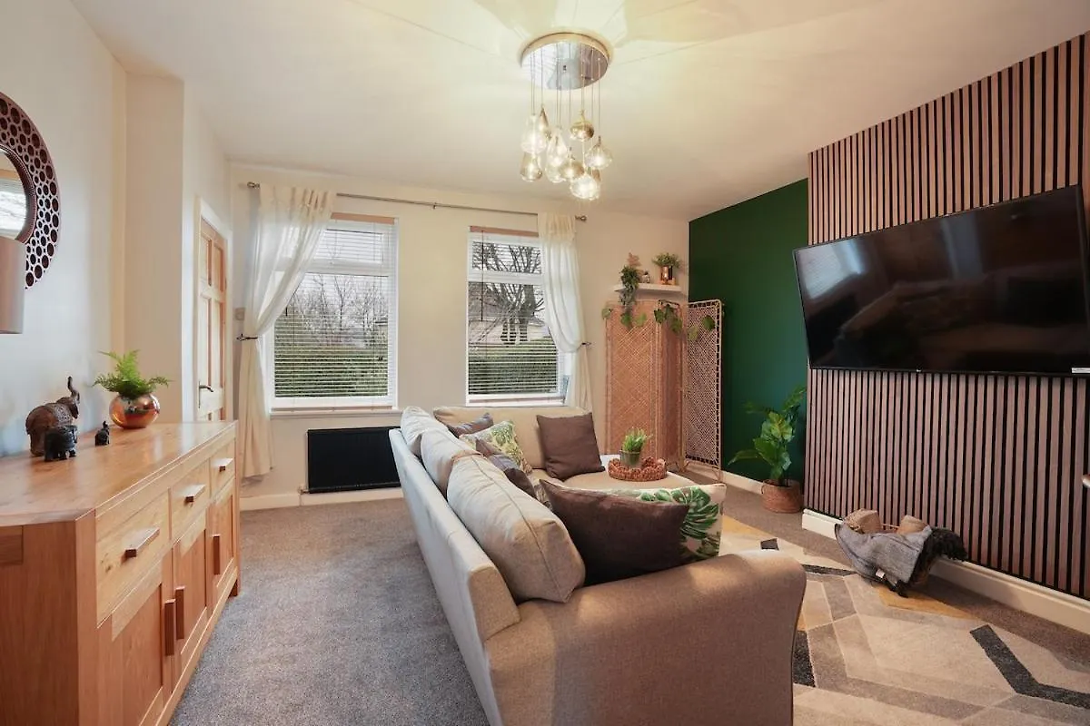 Large 3 Bed Home, Wisewood, Free Parking, Great For Groups - Hosted By Stay Host Save Sheffield 0*,  Regno Unito