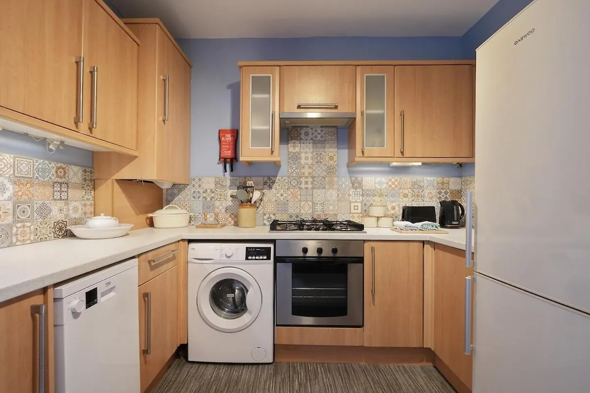 Large 3 Bed Home, Wisewood, Free Parking, Great For Groups - Hosted By Stay Host Save Sheffield Appartamento
